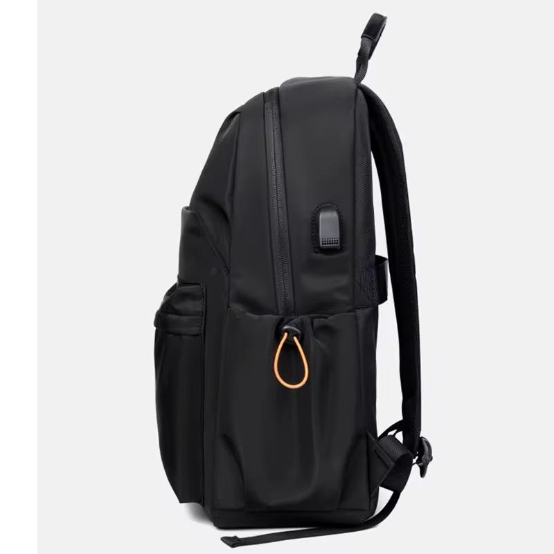Sac à dos élégant et pratique, résistant à l&