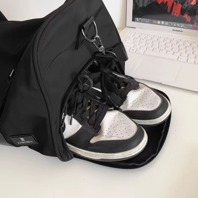 Sac de sport moderne et polyvalent – Un design alliant style et fonctionnalité
